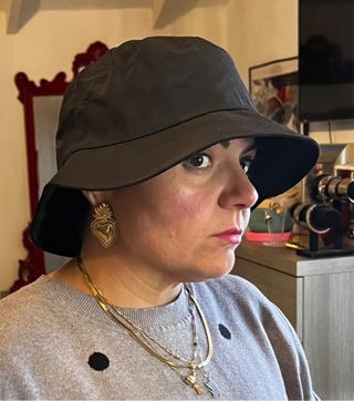 Cappello impermeabile nero