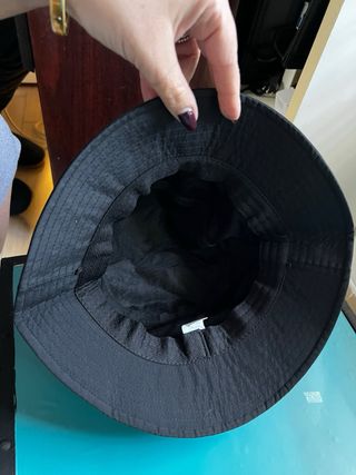 Cappello impermeabile nero