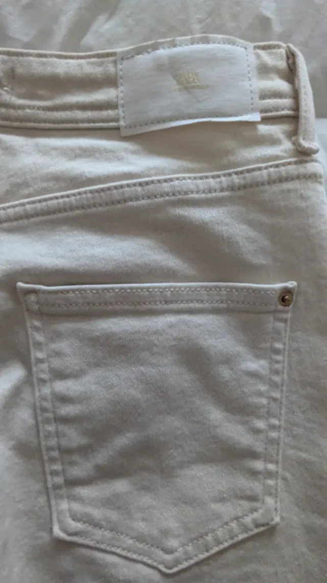 Pantalón flare Zara beige
