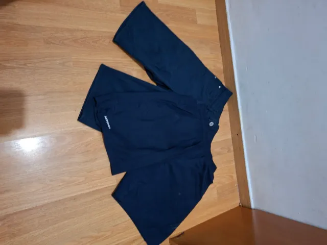 Pantalones cortos Artengo y Mango negros
