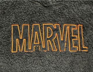 Sudadera borreguito Marvel bordado