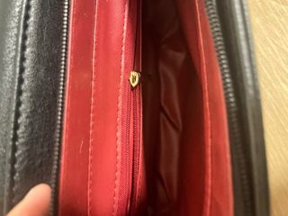 Borsa Chanel vintage nera con catena dorata