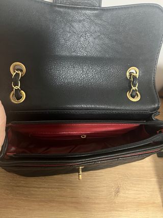 Borsa Chanel vintage nera con catena dorata