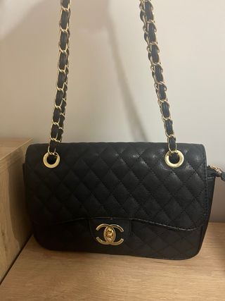 Borsa Chanel vintage nera con catena dorata