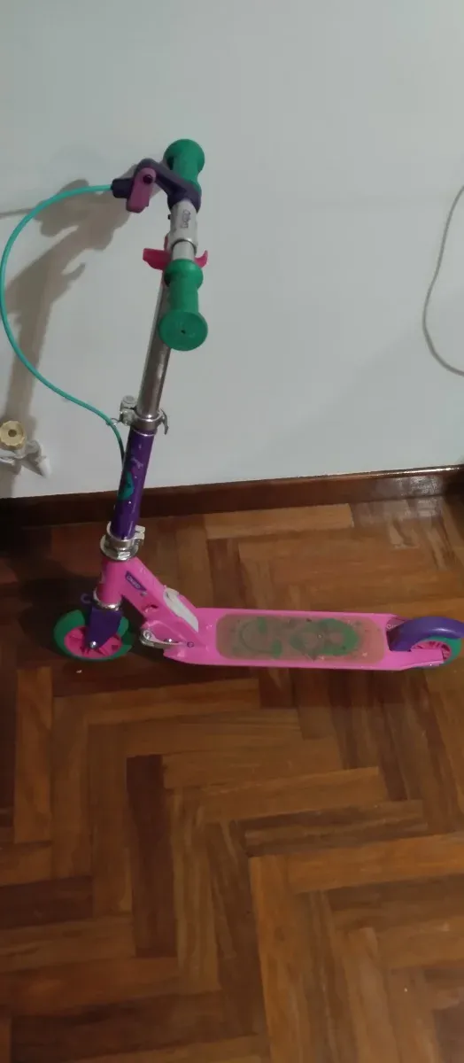 Patinete infantil rosa y morado Decathlon