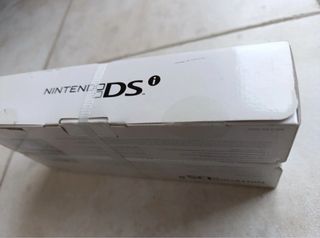 Nintendo DSi Bianco Nuovo Ancora Sigillato