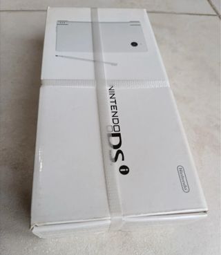 Nintendo DSi Bianco Nuovo Ancora Sigillato