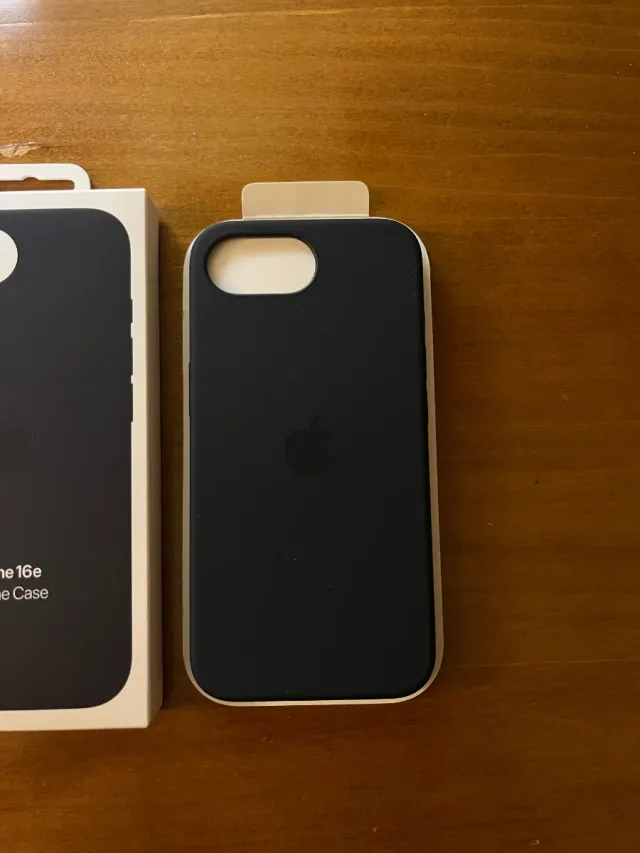Cover Apple iPhone 16e Nero