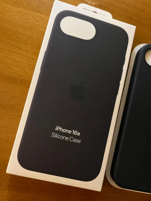 Cover Apple iPhone 16e Nero