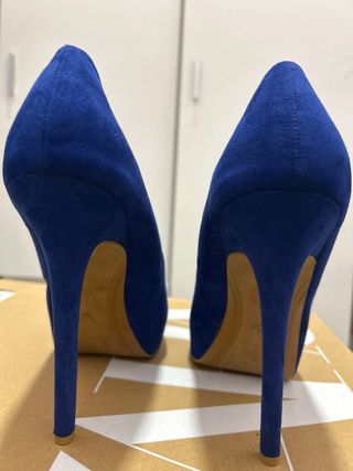 Zapatos de tacón Bershka azul talla 38