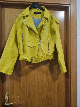 Chaqueta Zara Amarilla