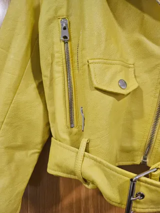 Chaqueta Zara Amarilla