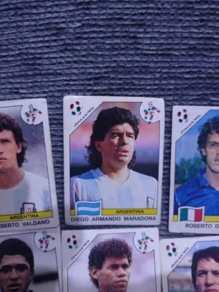 78Cromos Mundial Italia 90 //31 normal47 recortado