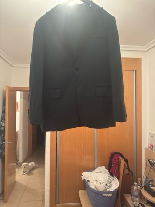 Traje de novio negro nuevo