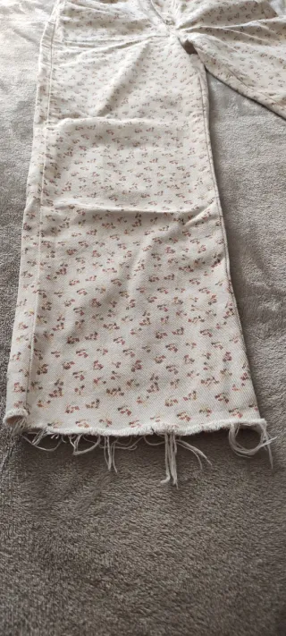 Pantalón Stradivarius talla 36