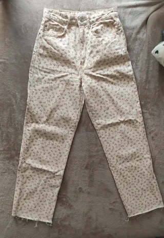 Pantalón Stradivarius talla 36