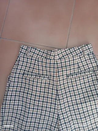 Bermuda pata de gallo tostado mujer Zara