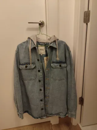 Chaqueta tejana con capucha Talla M