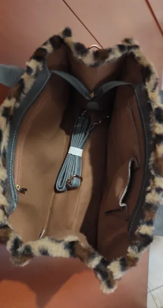 Borsa tote grigia con dettagli leopardati