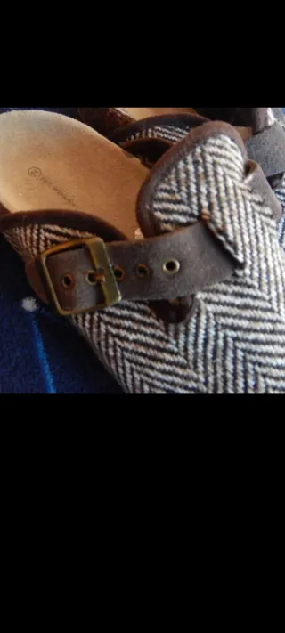 Zuecos estampado espigas rayas marrón chocolate