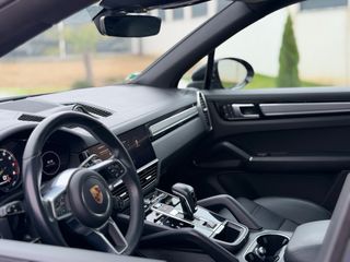 Porsche Cayenne 2022
