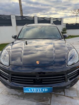 Porsche Cayenne 2022