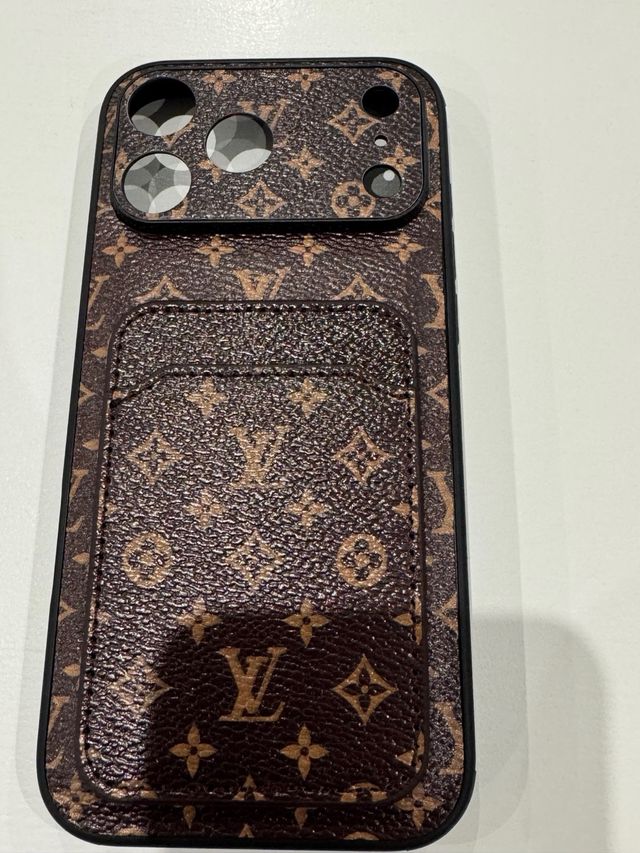 Cover iPhone 17 Pro Max Monogram LV