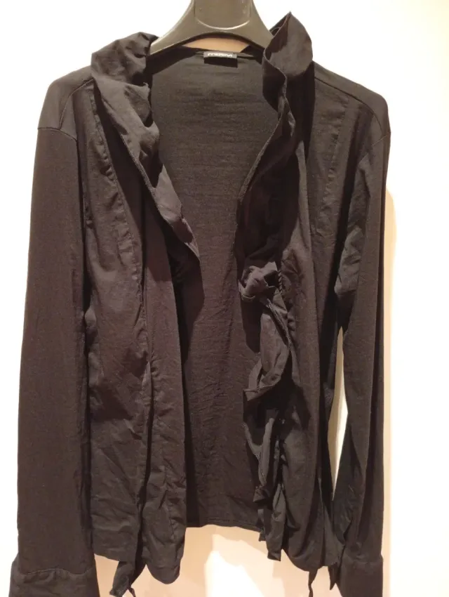 Camicia nera con rouches