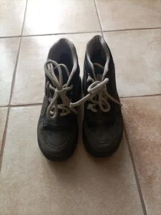 Scarpe stile Fornarina con zeppa nere e grigie