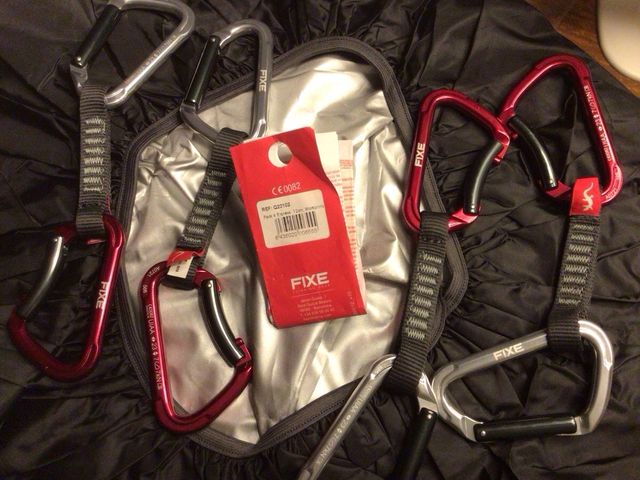 Confezione di 4 moschettoni Express FIXE 35 e mai usati