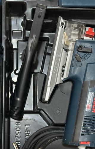 Bosch Professional Sierra de Calar GST 160 BCE