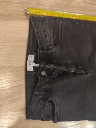 Vaqueros pitillo negros mujer Mango Noa