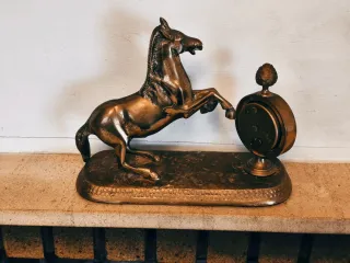 Reloj de sobremesa bronce caballo