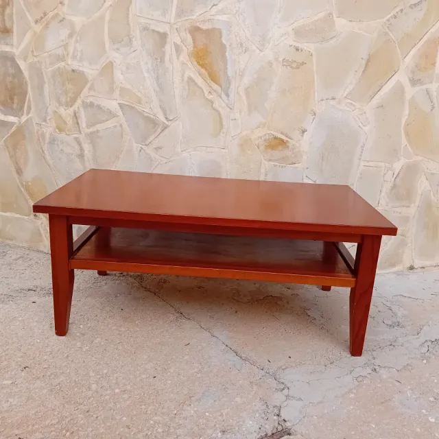 Mesa de centro baja de madera