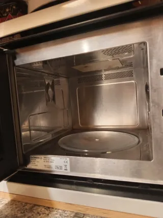Microondas De Dietrich  37 alto 32 largo 59 ancho