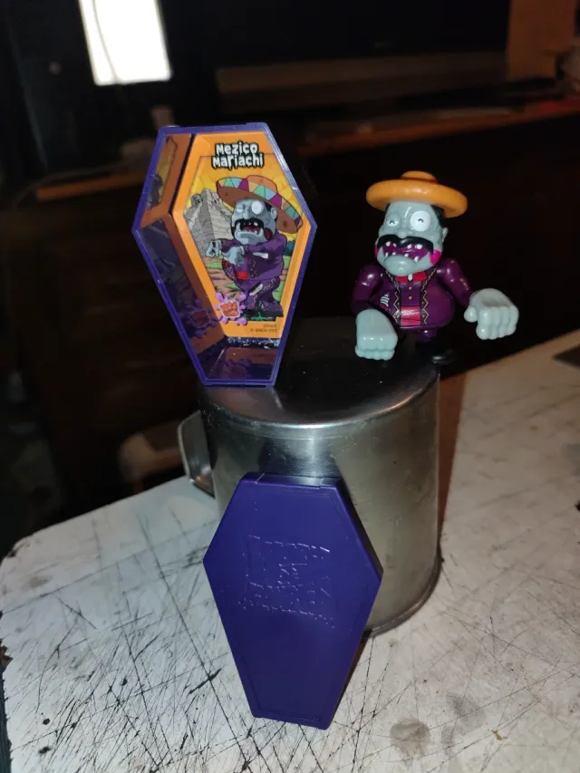 World of Zombies Figuras