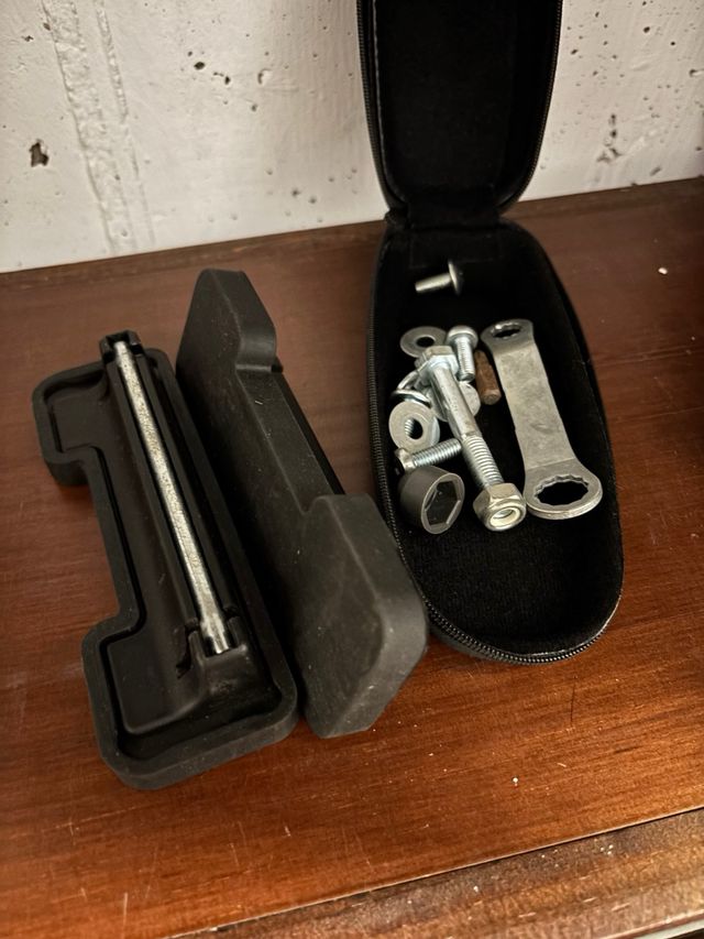 Barras portaequipajes universales para techo coche