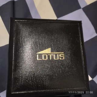 Reloj Lotus Hombre Plata y Blanco