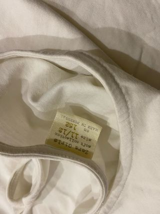 Camiseta sin mangas con mariposas