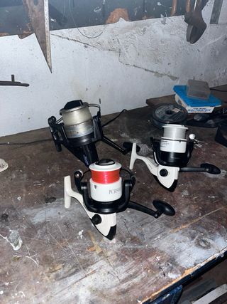 Carretes de pesca variados