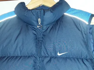 Chaleco acolchado grueso Nike, talla 14-16
