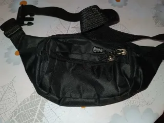 Riñonera negra sin usar