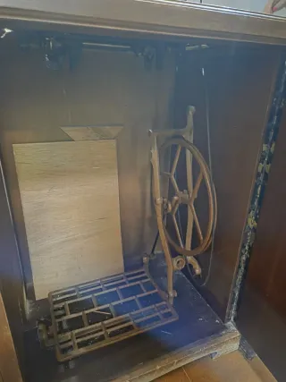 Máquina de coser Alfa antigua