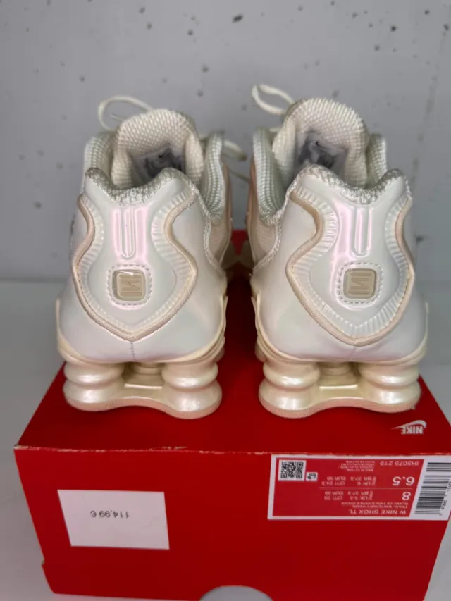 Nike Shox TL Talla 39 Dorado Blanco