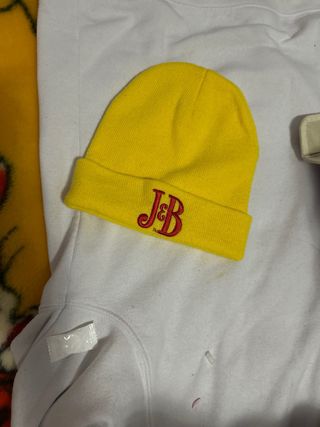 Gorro J&B Amarillo y Rojo