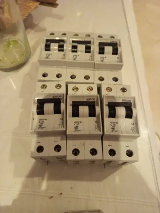 Simon 63210 Interruptor Automático