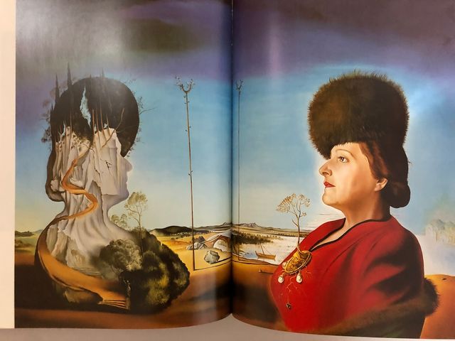 Salvador Dalí - Libro Arte Surrealista