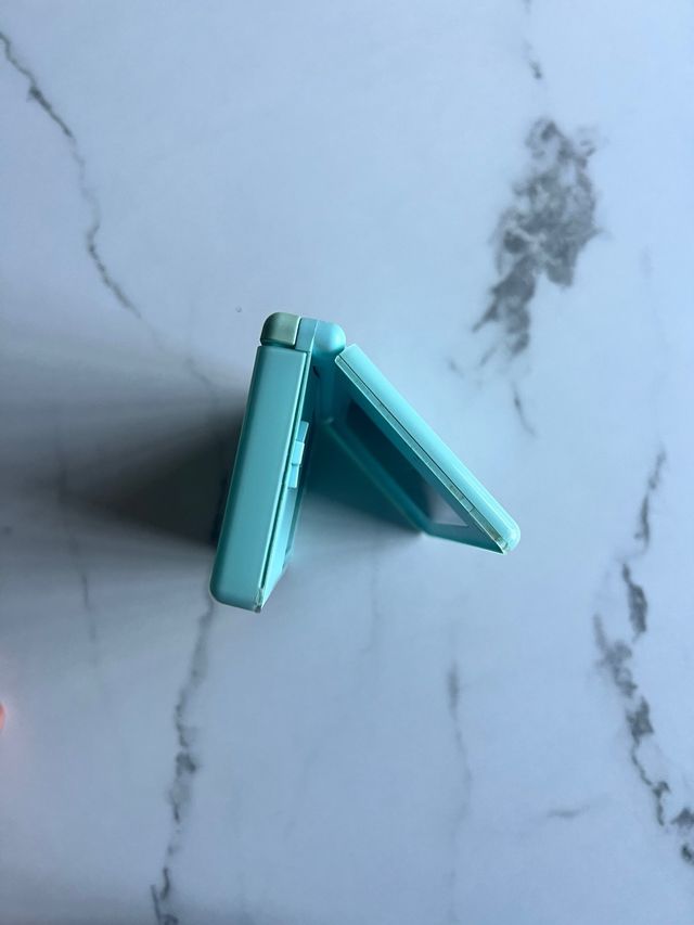 Nintendo DS Lite Turquesa + Cargador + Juego