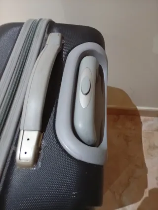 Maleta de viaje con ruedas azul 60x40x25