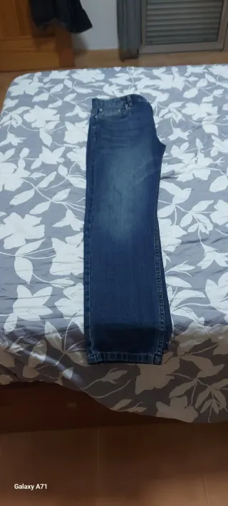 Pantalón vaquero azul